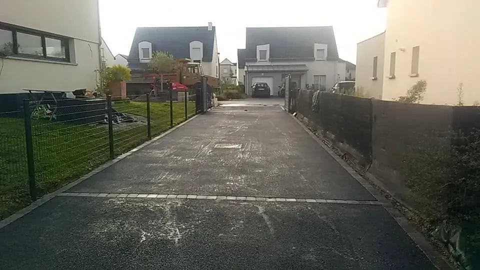 Enrobé et revêtement routier à Plouër-sur-Rance
